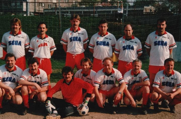 FavoritnerAthletikClub Veterans Team (1992-1993).jpg