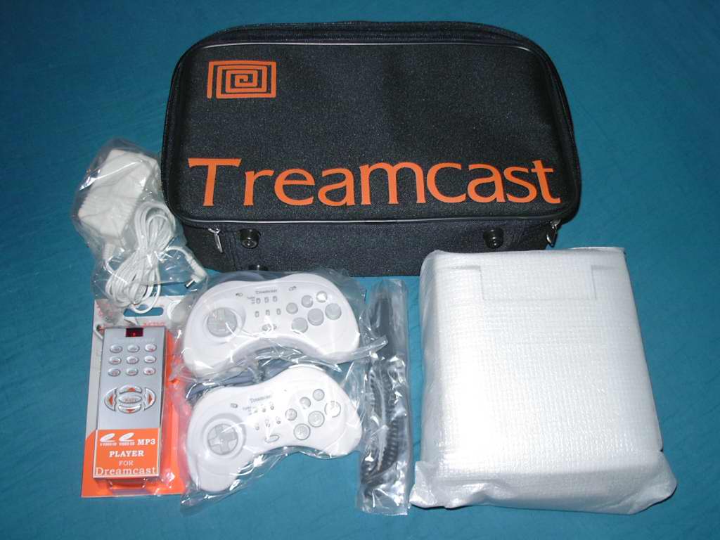 Treamcast_accessories.jpg